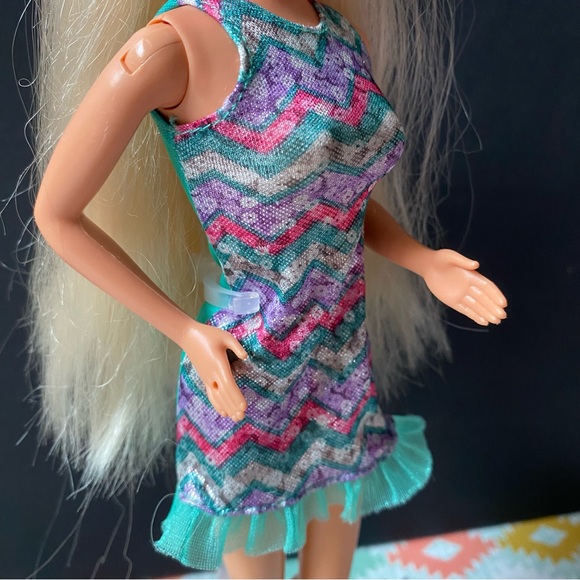 Vintage 1993 Paint N Dazzle Barbie - Picture 5 of 6